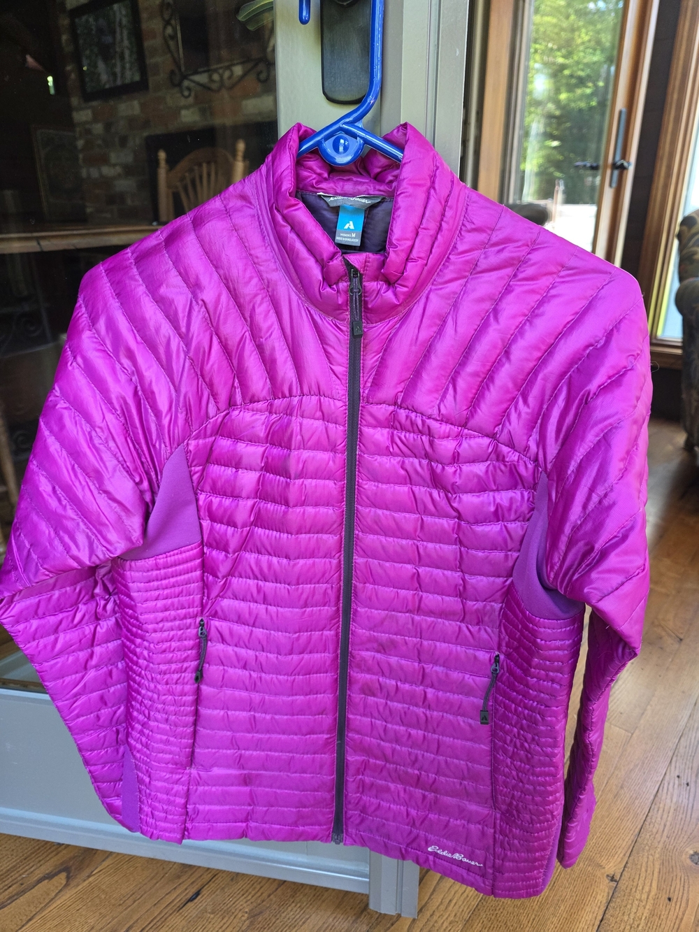 ❄️Eddie Bauer Quilted Puffer Jacket in Bright Magenta Pink